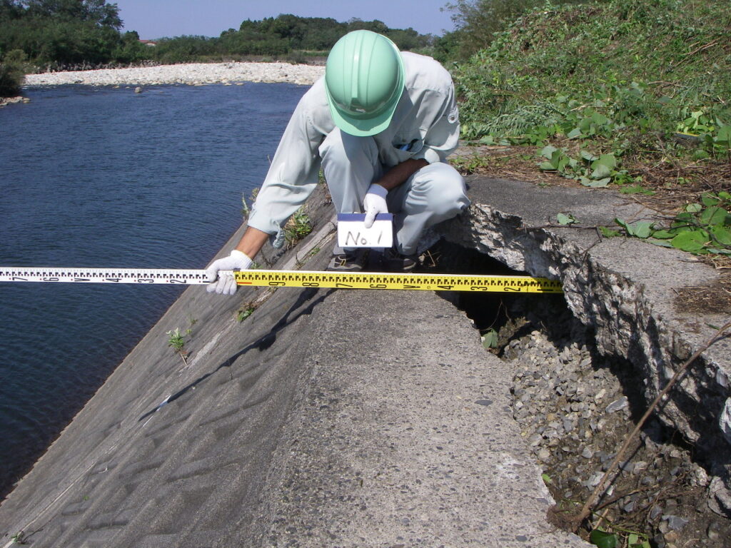 河川災害現地調査